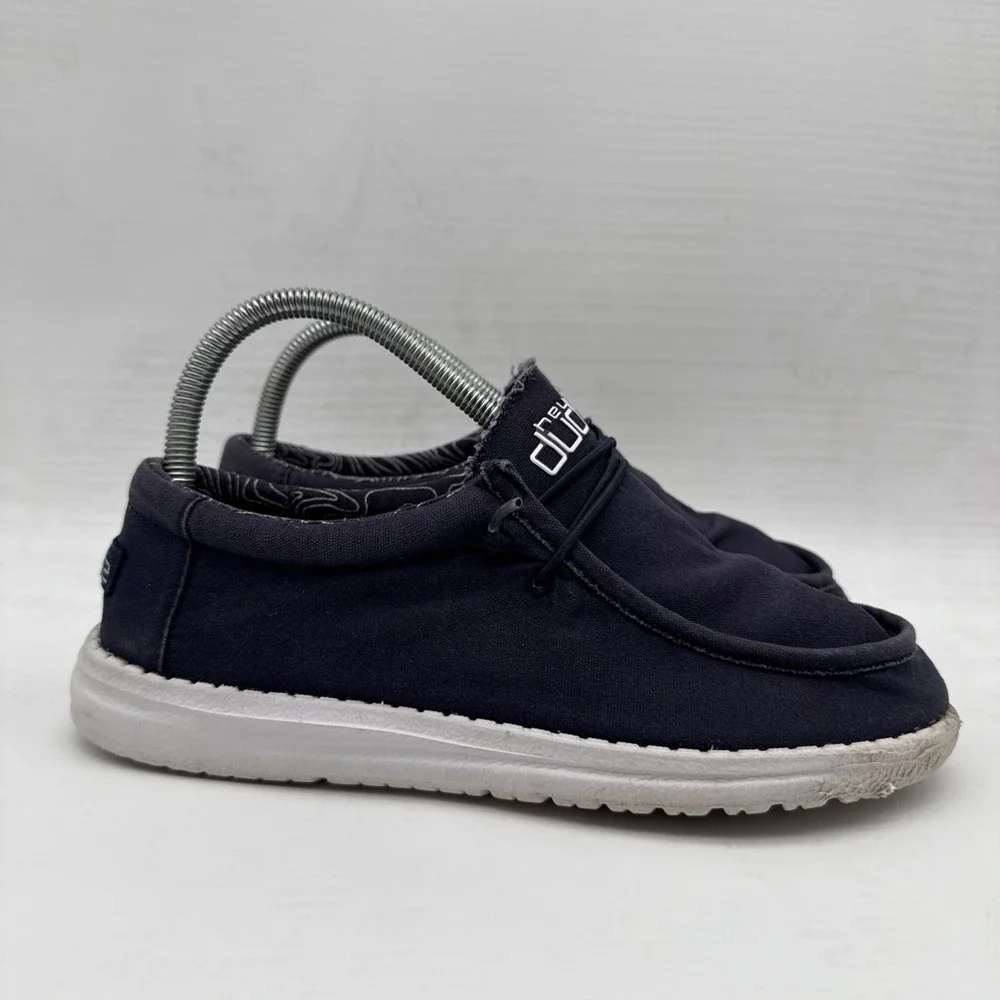Hey Dude Wally Navy Blue Shoes Boys Girls Youth Sz Y6 L7 Slip On Comfort Shoes